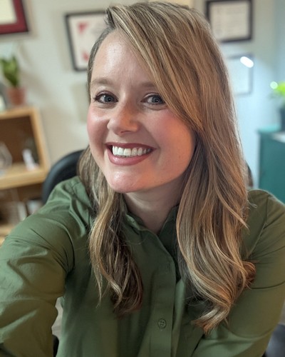 Hayley Cowell profile picture