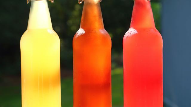 kombucha bottled in swing top bottles for carbonation