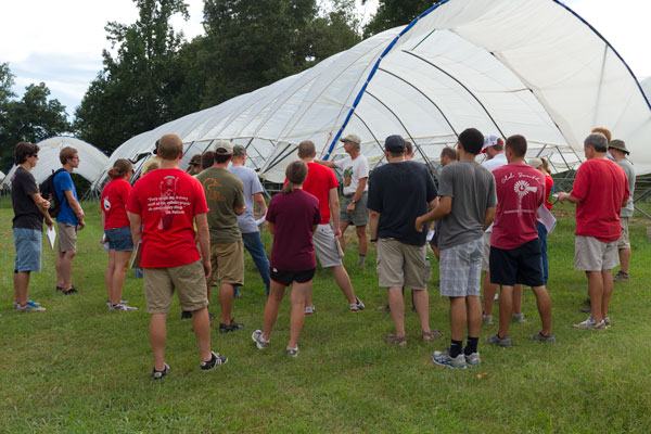  Alex explains how the Haygrove multi-bay tunnels are used as dry houses to decrease disease in tomatoes and improve quality of cut flower crops.
