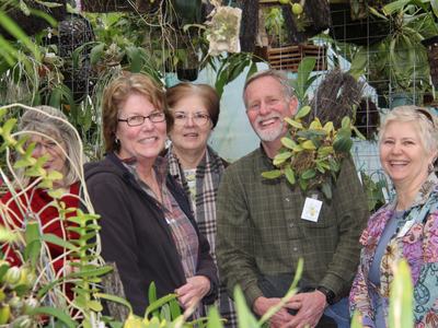 Members of CHTN touring Greenhouse