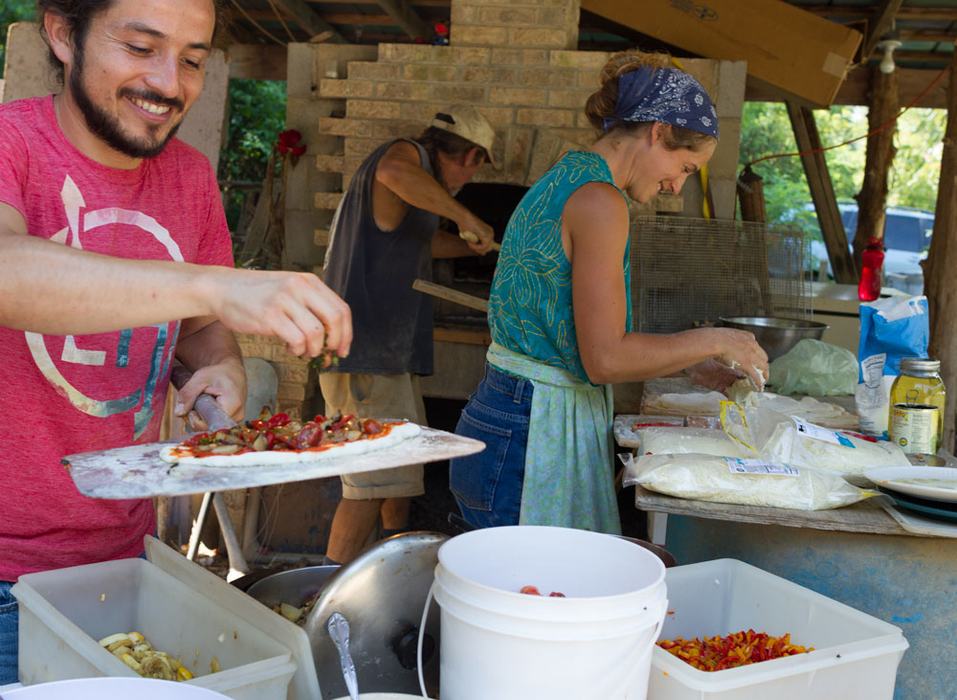 The Perry-winkle Farm crew prepared a delicious lunch for everyone!