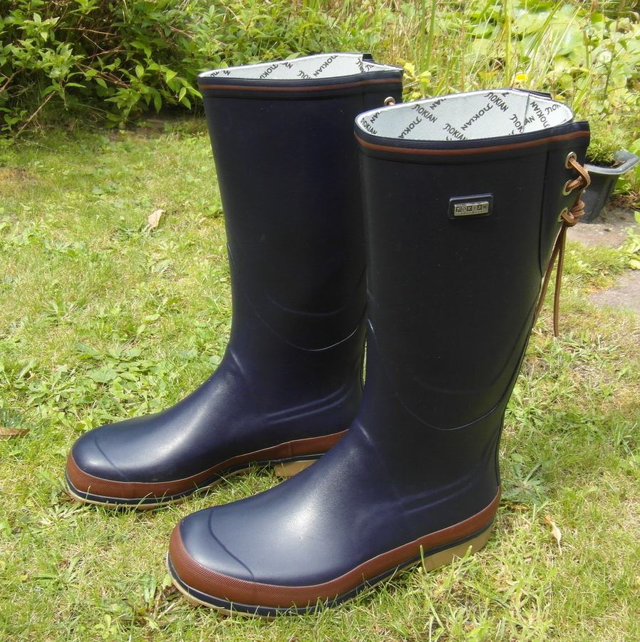 Rubber boots