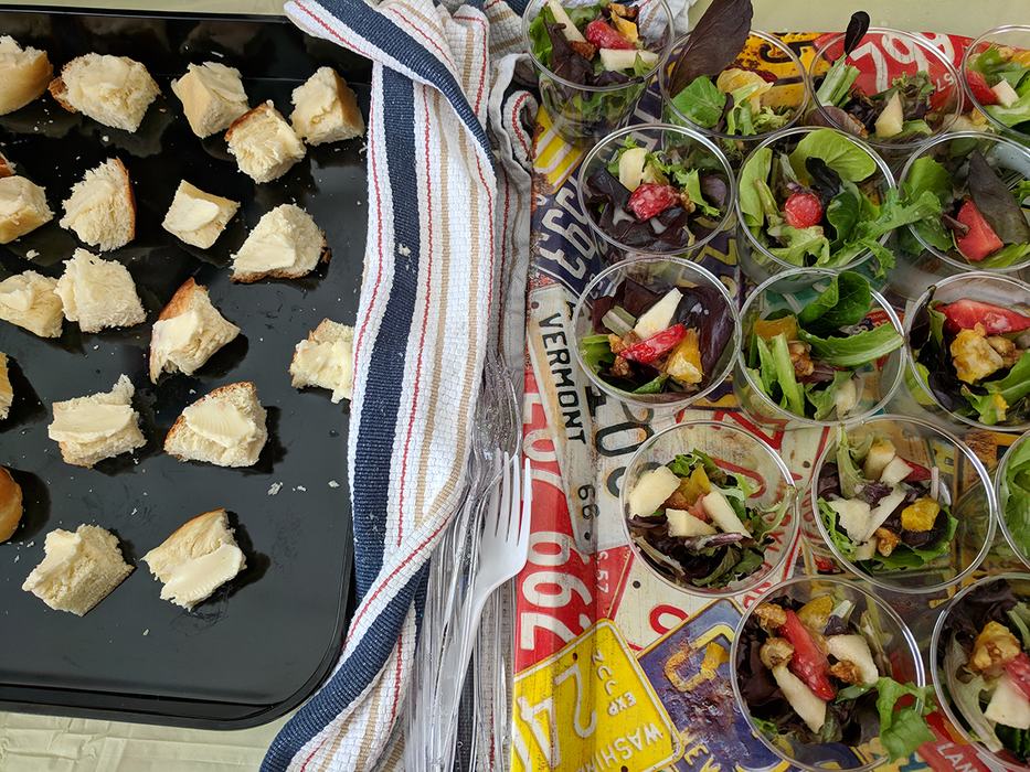 We had delicious foods cooked with honey for visitors to sample! 