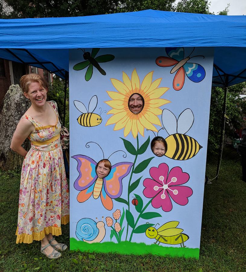 Elizabeth and John and their kids enjoyed the photo board! 