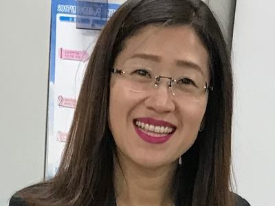 head shot of Dr. Sangmi Lee