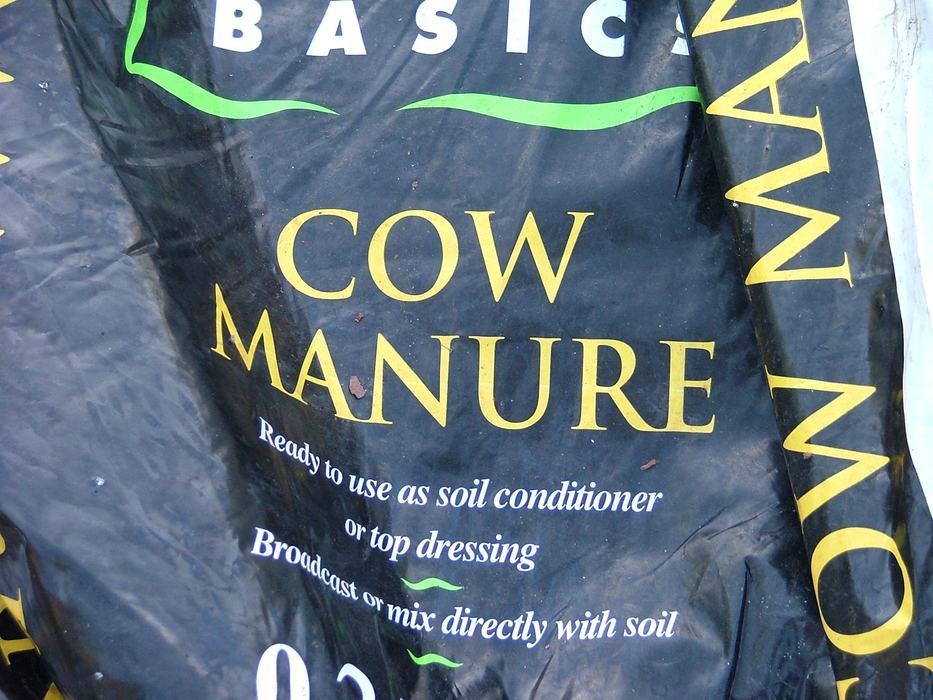 Cow manure soil conditioner