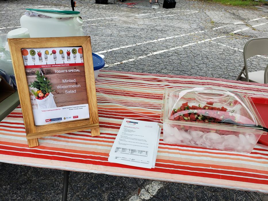 Example of a demonstration table setup