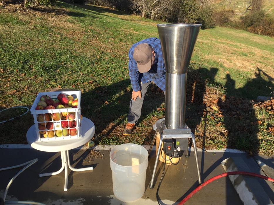 Making apple cider