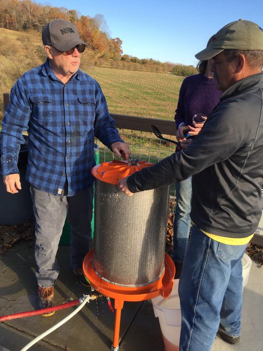 Making apple cider