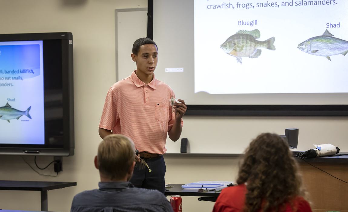 4-H'er giving a presentation