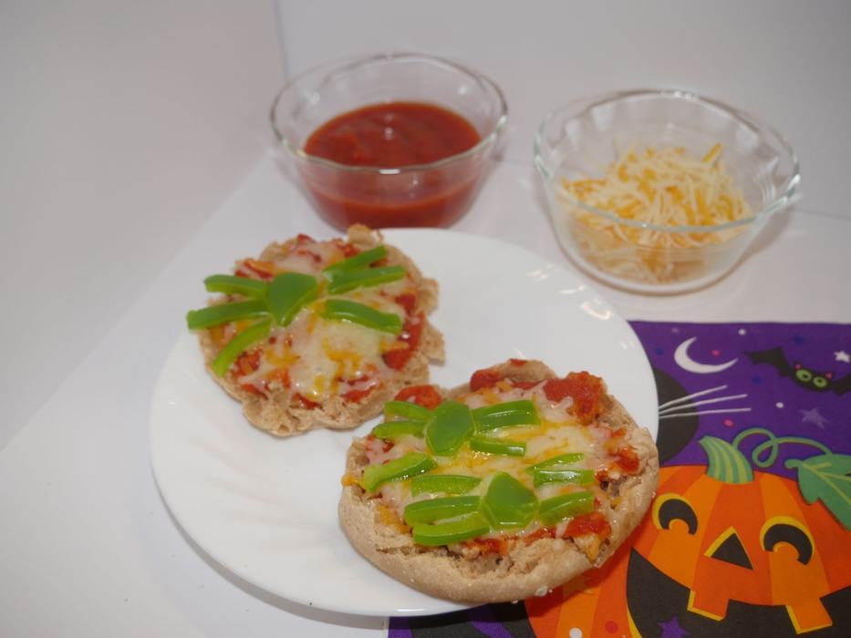 MyPlate Mini Pizzas