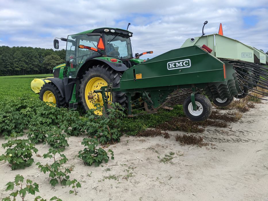 Peanut Digger-Shaker-Inverter (DSI)