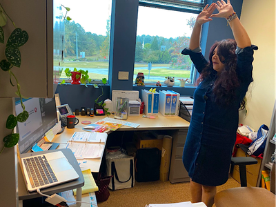 Educator leading virtual Program