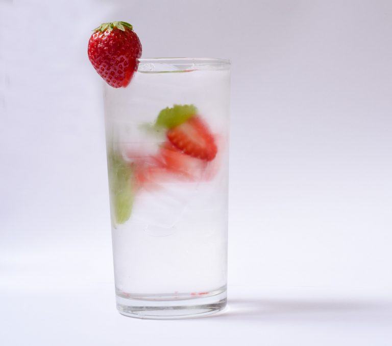 strawberry mint water