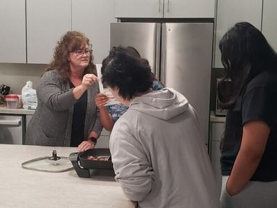 janet bryan in teaching kitchen