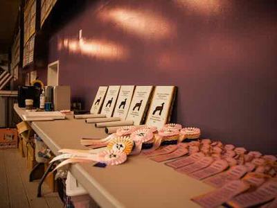 Show ribbons and plaques.