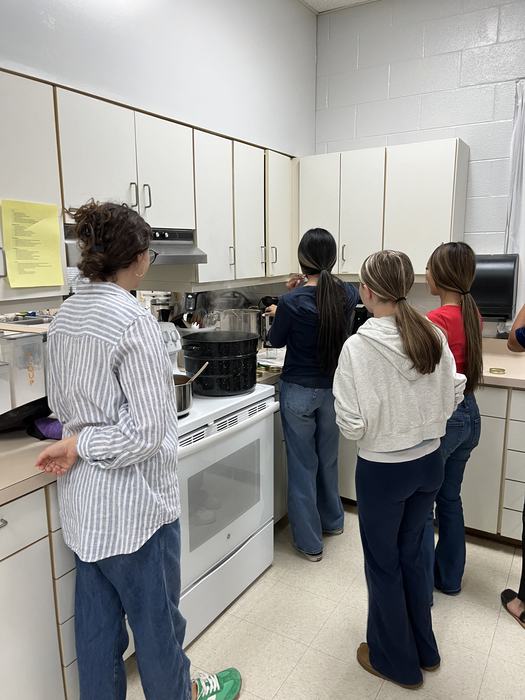 NorthHenderson_CanningApples