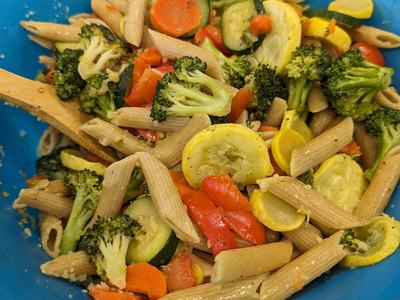 Whole wheat pasta with vegetables