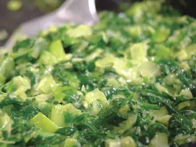 image of creamy spinach and leeks