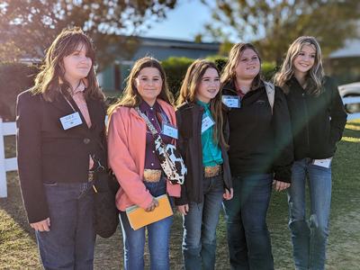 Kids from Currituck Horse Judging team