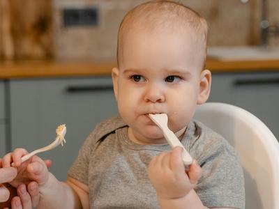 toddler eating