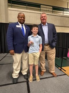 Davin Tucker - District Activity Day Presenter (pictured center)