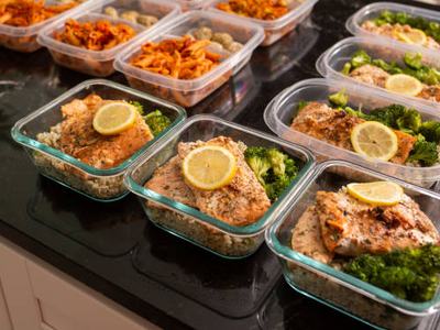 Salmon, rice, broccoli, lemon, cauliflower Meal Prep