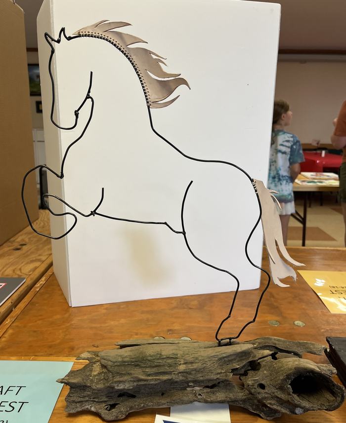 width="305" height="372"