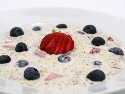 Berry Overnight Oats