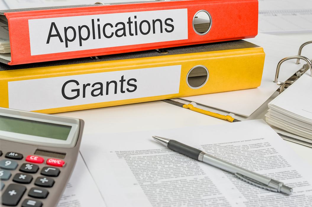 Folders labeled Applications and Grants