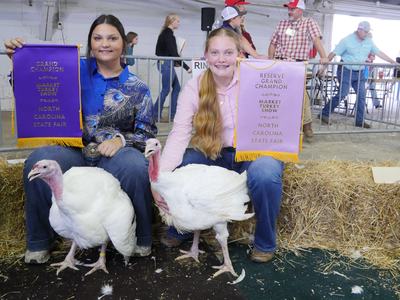 The 2 winners of YMTS with their turkeys