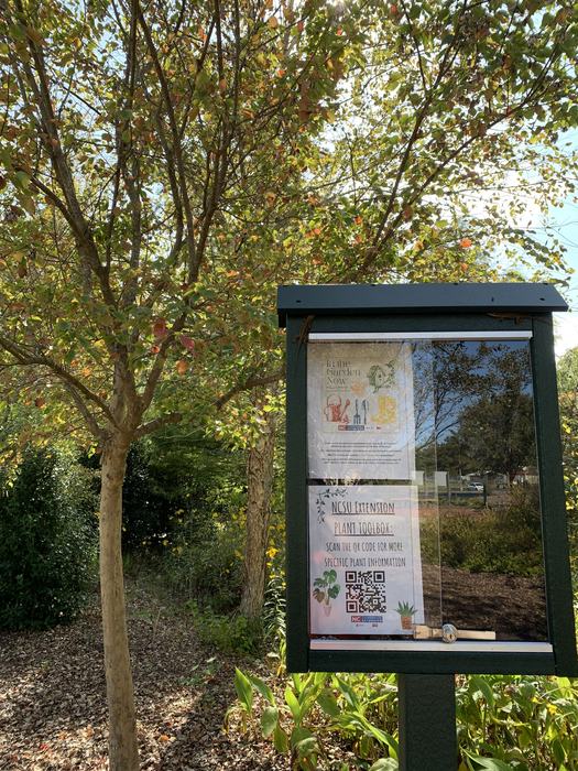 Information box at the Discovery Gardens