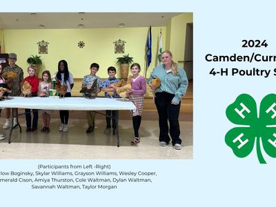 4-H children with chickens