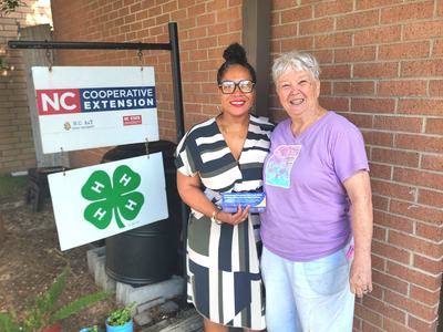 B Kelly Donation to Scotland County 4-H