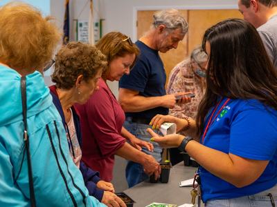 Participants selecting seeds
