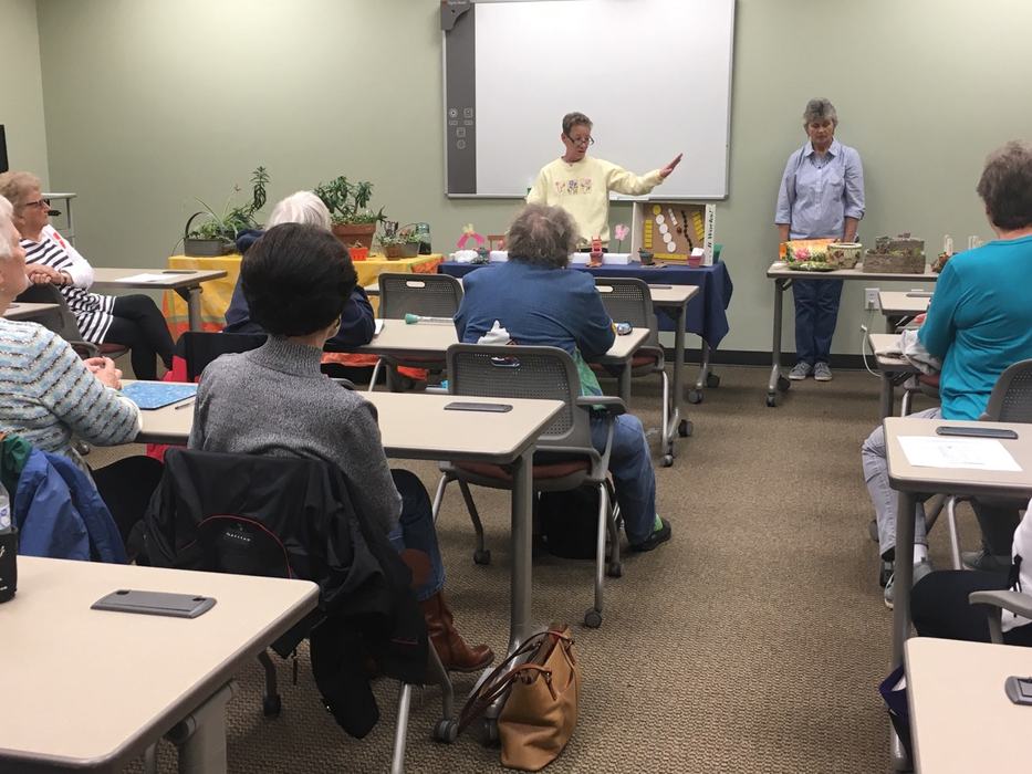 Cathy and Melissa at Fearrington market