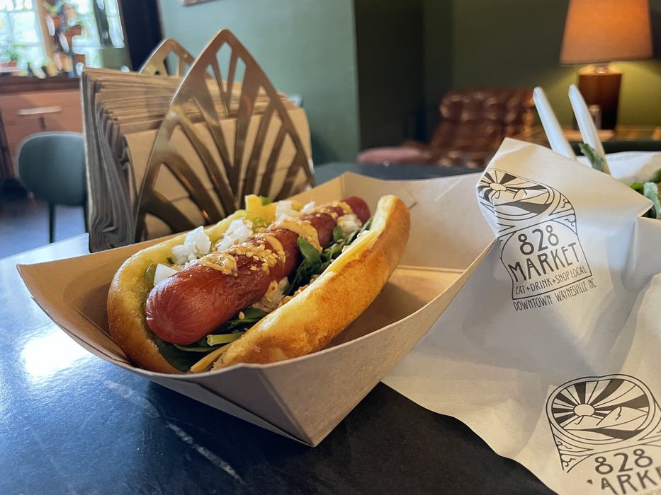 A hotdog at 828 market.