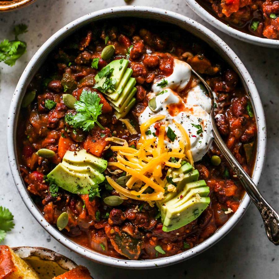 Easy Slow Cooker Sweet Potato Chili with Beans