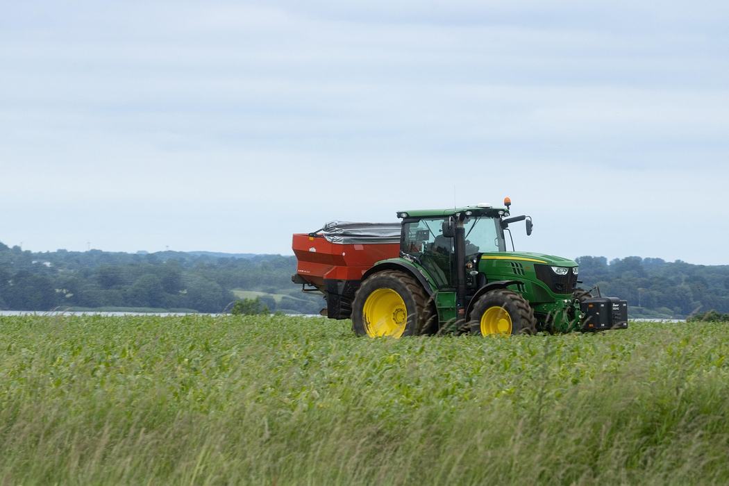 Tractor Spreading