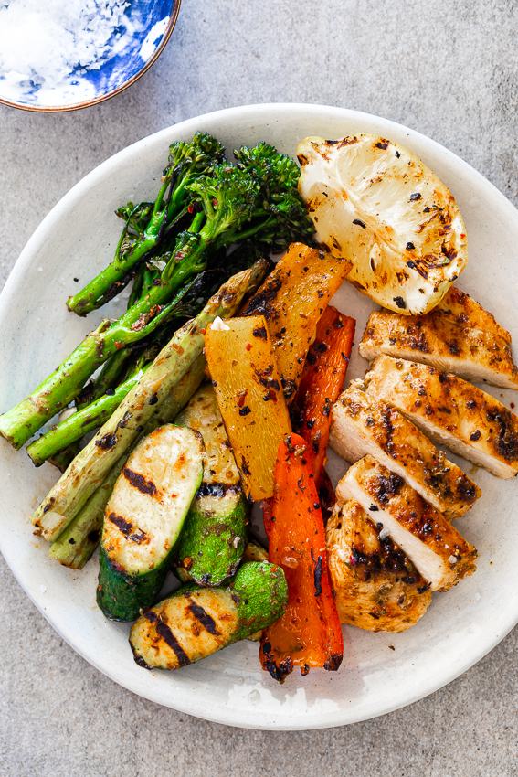 30-minute easy grilled chicken and vegetables 