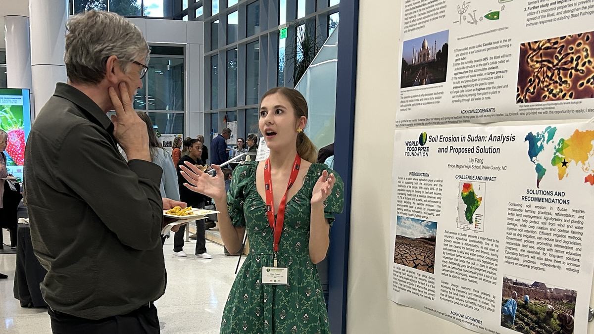 Claire Eveson, student sharing her global agriculture research