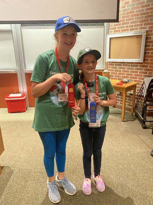 Sisters Sarah & Felicia winning 1st and 2nd in Junior Age Group of 4-H Poultry Skillathon
