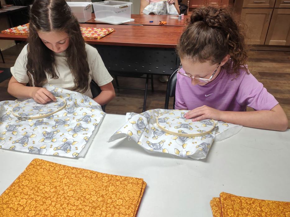 width="221" height="169"