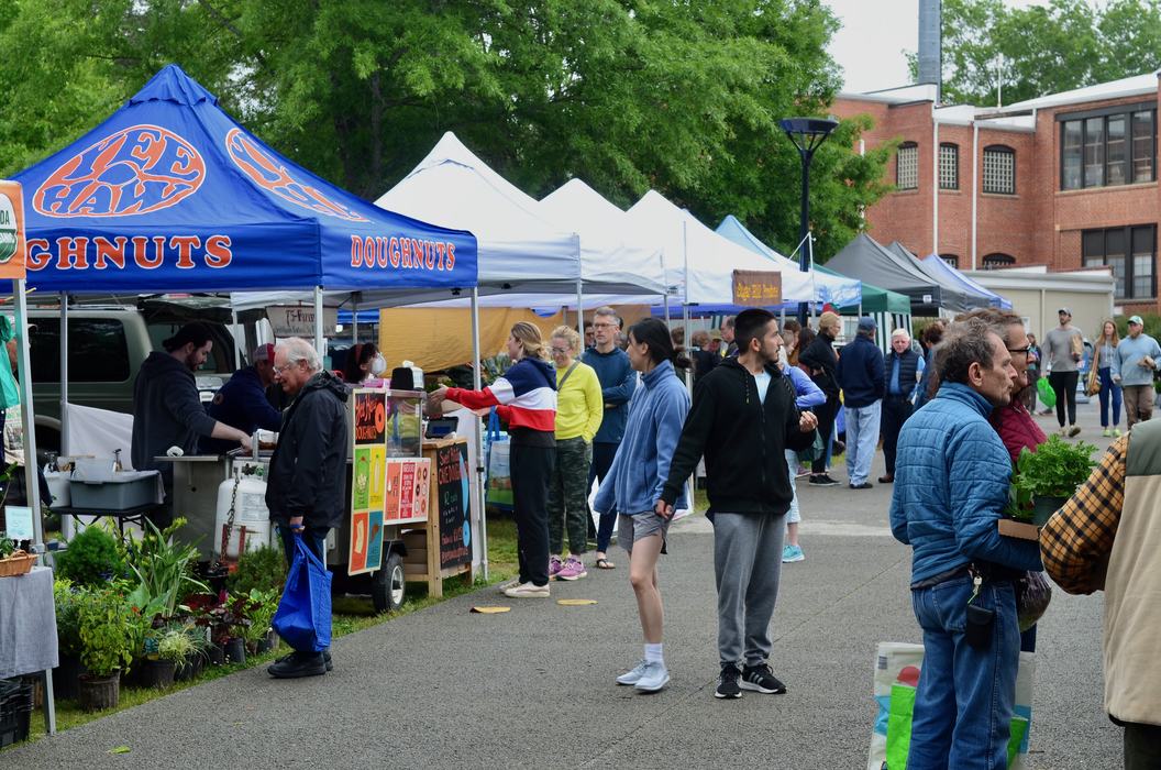 Carrboro Farmers Market Vendors and Customers 2023