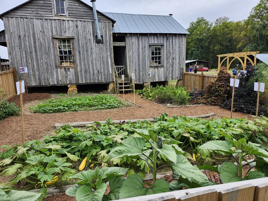 Heritage Garden - Dallas Park 