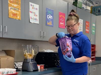Jamie making smoothie
