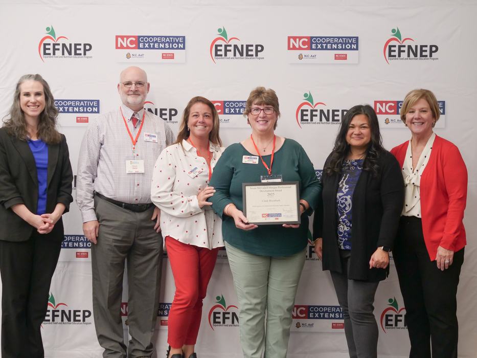 Left to right: Katryn Eske, Mark Seitz, Melissa Massing, Cindy Rivenback, Lisa Benavente, Sarah Kirby