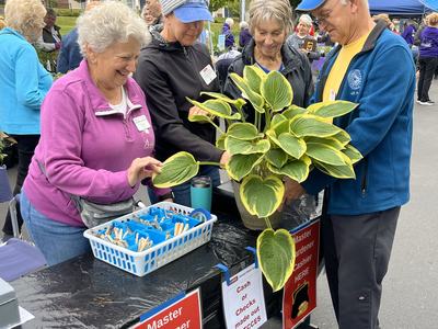 Master Gardeners at Spring Plant Sale 2025
