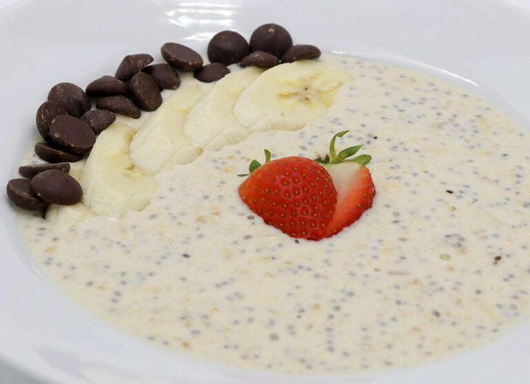 Peanut Butter And Banana Overnight Oats