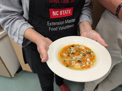 Extension Food Master volunteers